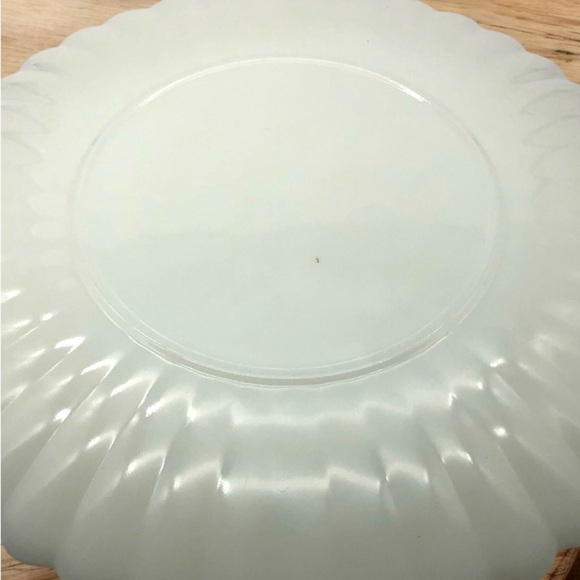 Vintage Large Milk Glass Platter 14.5” Ruffled Edge 22k Gold Trim Anchor Hocking - Picture 4 of 6